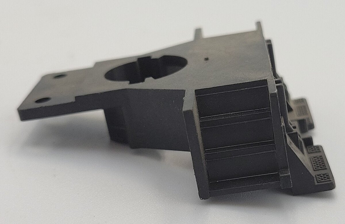 Lionel 2328-65 O Gauge Plastic Diesel 3-Step Closed Top Pilot w/ Brake Lines