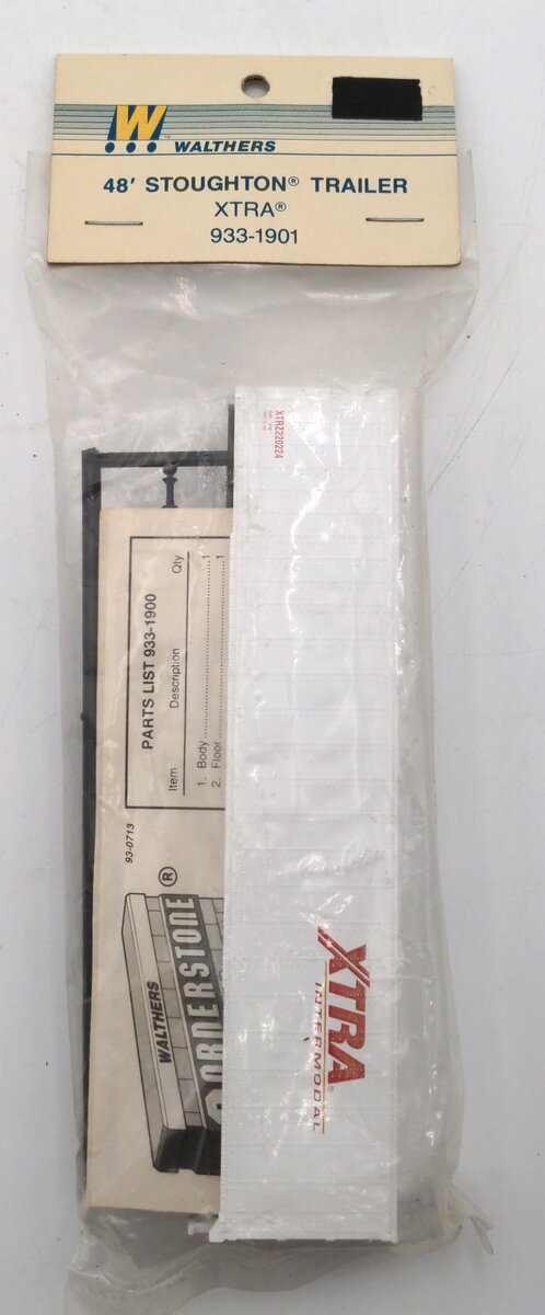 Walthers 933-1901 HO XTRA Intermodal 48' Stoughton Trailer Plastic Kit