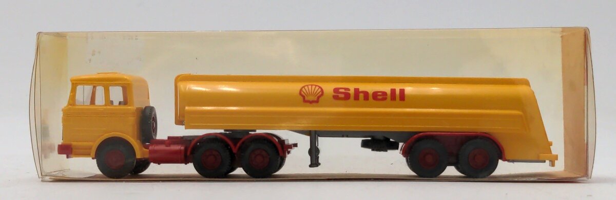 Wiking 802 HO Shell Tanker Vehicle