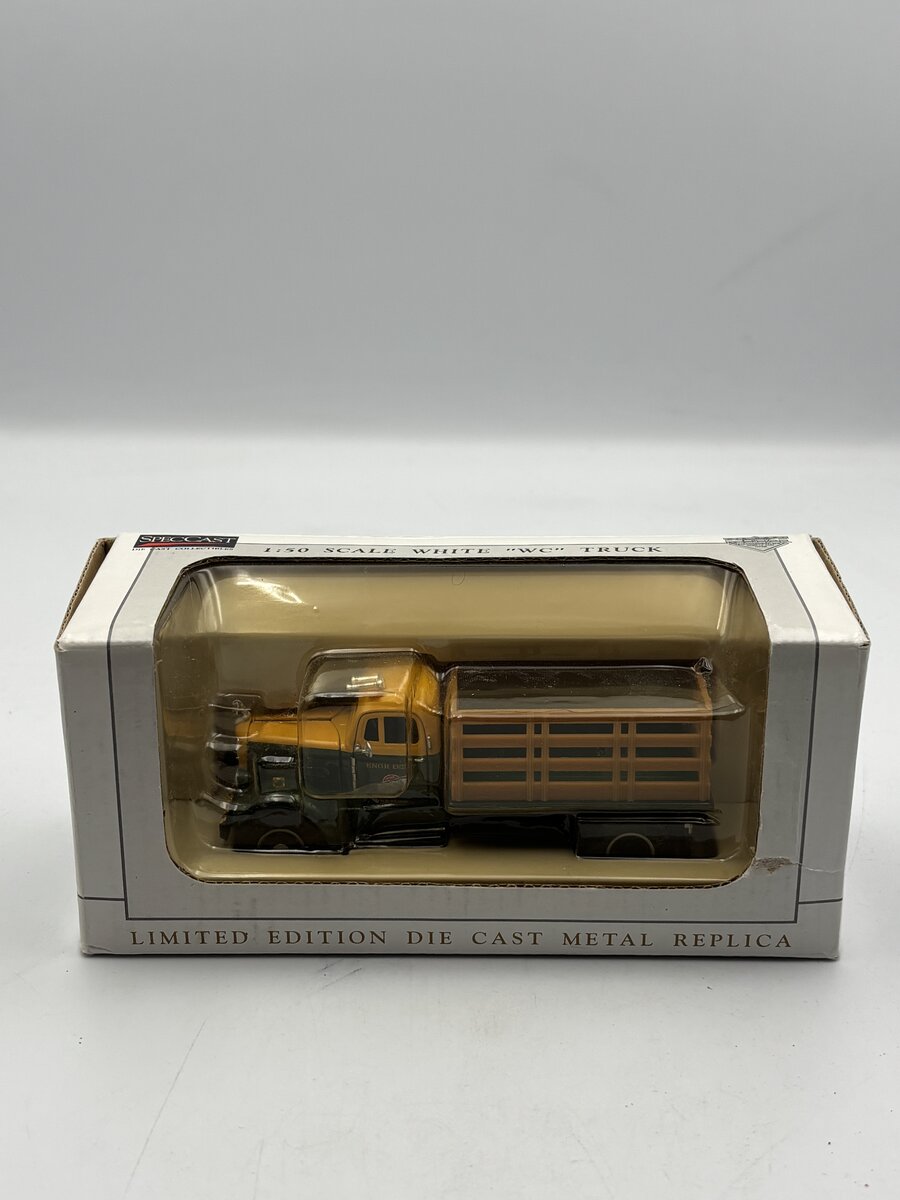 Spec Cast 38013 1:50 Scale Chicago Northwestern RR White WC22 Stakebed