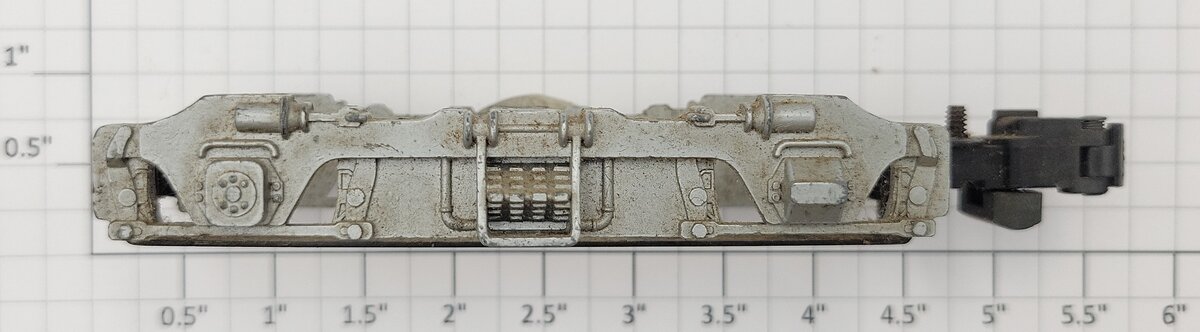 American Flyer XA12A668 S Scale Cast Silver GP7 Truck Frame w/ Operating Coupler