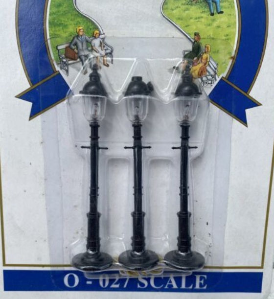 Model Power 6077 O Scale Lamp Post (Pack of 3)