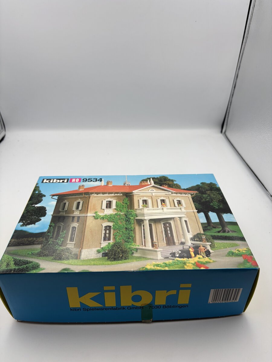 Kibri 9534 HO Country Estate House Building Kit