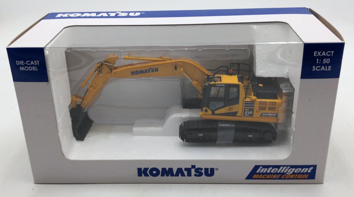 Universal Hobbies 8122 1:50 Komatsu PC210 LC-11 Tracked Excavator