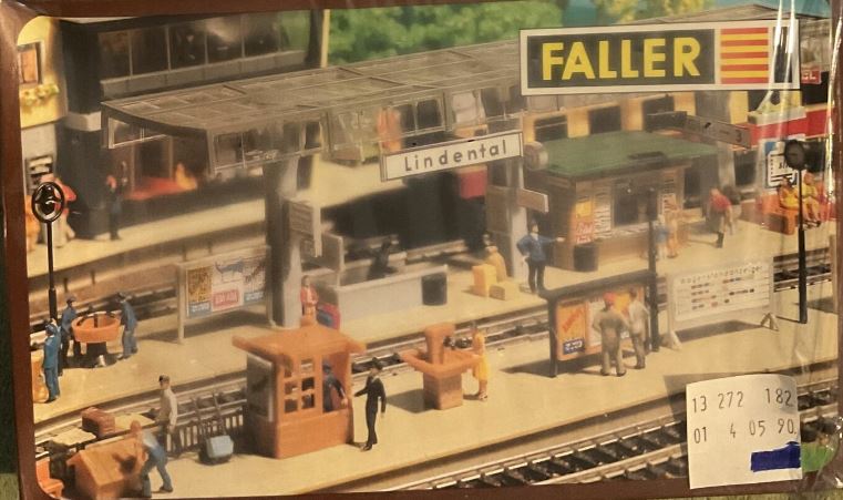 Faller B-182 HO Passenger Station Platform Kit