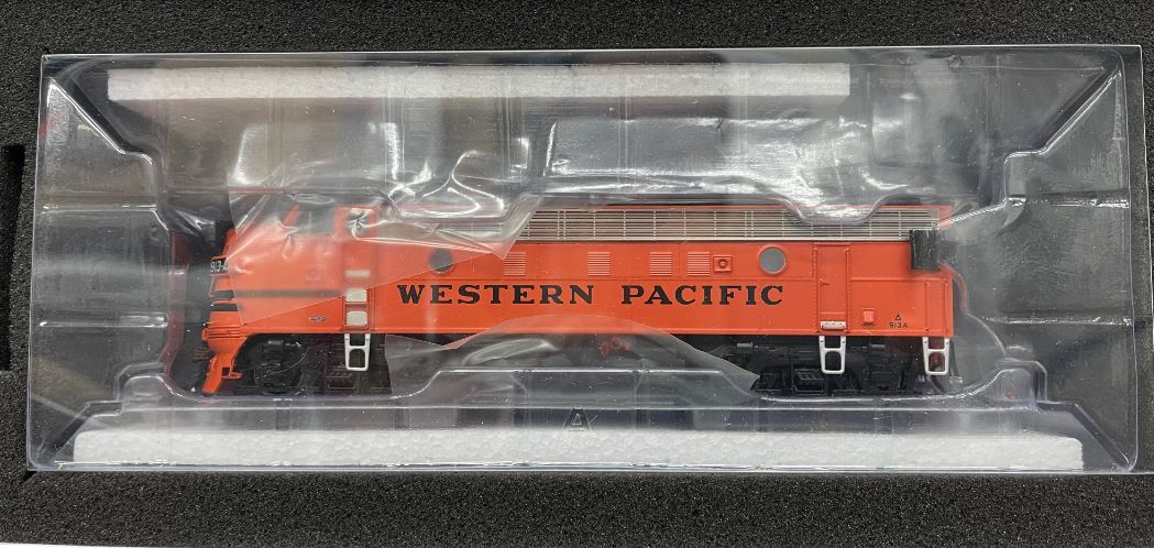 Athearn G22831 HO Scale Western Pacific A/B Diesel Locomotive Set