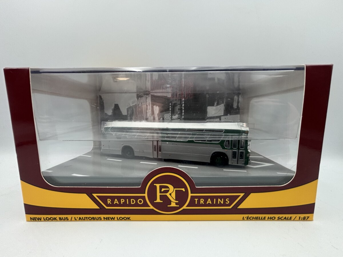 Rapido Trains 753073 HO Unlettered Deluxe Bus Green with Silversides