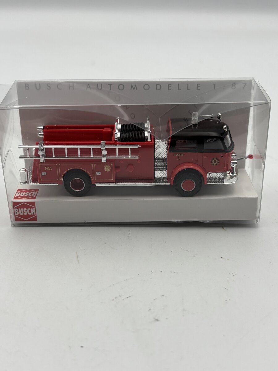 Busch 46018 HO LaFrance Pumpwagen Fire Department