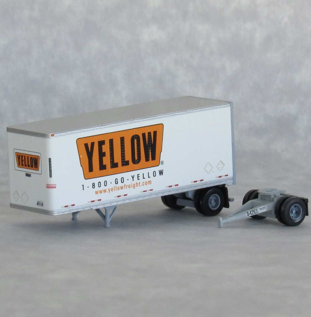 Trainworx Inc. 42885-04 N Yellow Corporation 28' Pup Trailer #117753