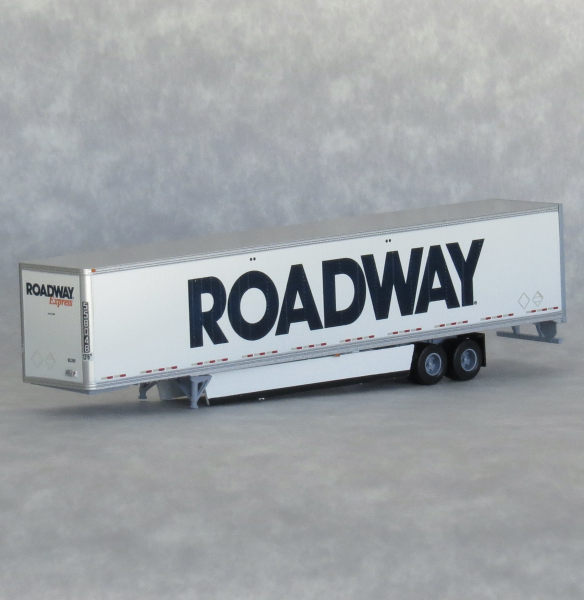 Trainworx Inc. 45384-05 N Roadway Express 28' Pup Trailer #558677