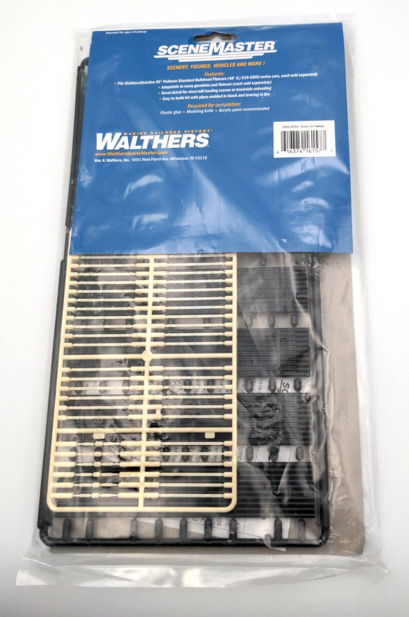 Walthers 949-3250 HO Scale Bulkhead Flatcar Pipe Load Kit