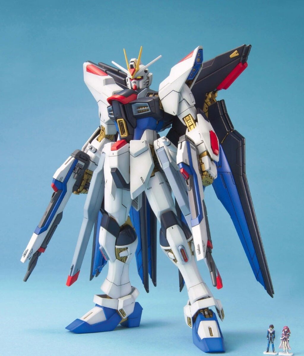 Bandai 2000728 1:100 MG Gundam Seed Strike Freedom Gundam Plastic Model Kit