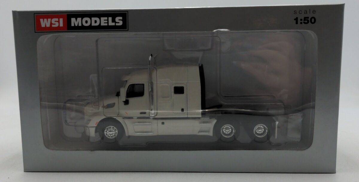 WSI 33-2025 1:50 Peterbilt 579 6x4 White Truck with Sleeper