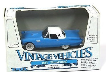 Ertl 2802 1:43 Scale Blue & Top White Diecast Metal 1957 Ford Thunderbird
