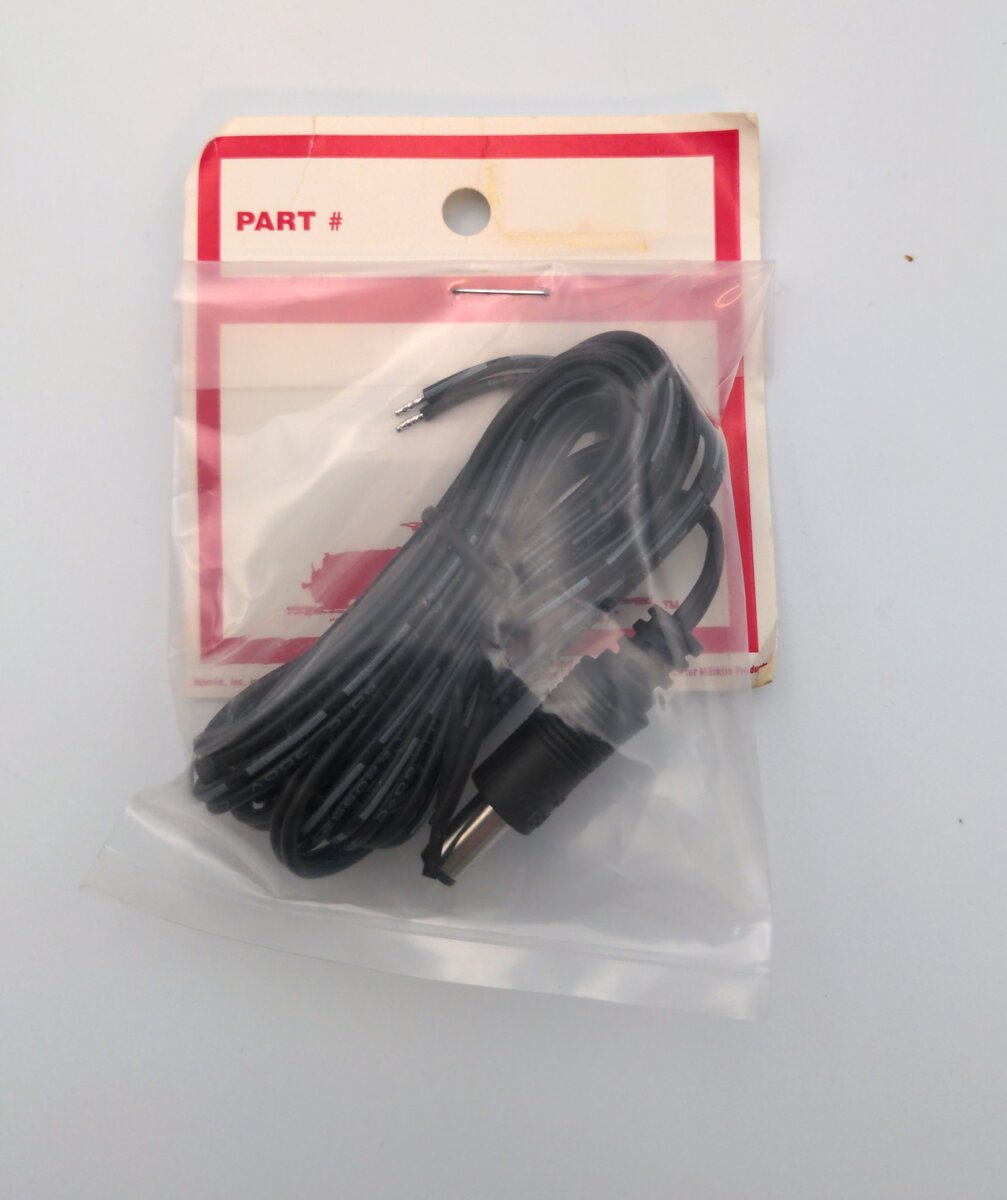 Marklin E610718 Model Train DC Round Plug with Wire 2-Conductor