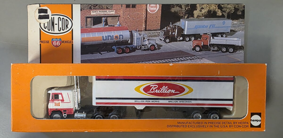 Con-Cor 0004-001008 HO Brillion Iron Works Tractor & Amp Box Trailer Truck