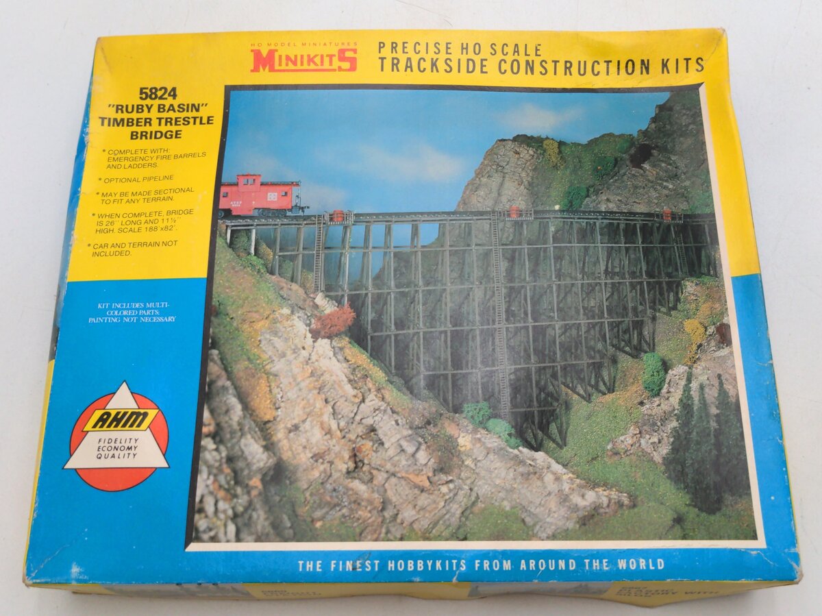 AHM 5824 HO Scale Minikits ''Ruby Basin" Timber Trestle Bridge
