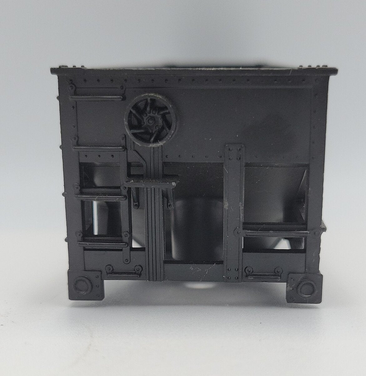 Lionel 9010-10 Illinois Central Black Plastic Hopper Car Shell w/o Truck #6113