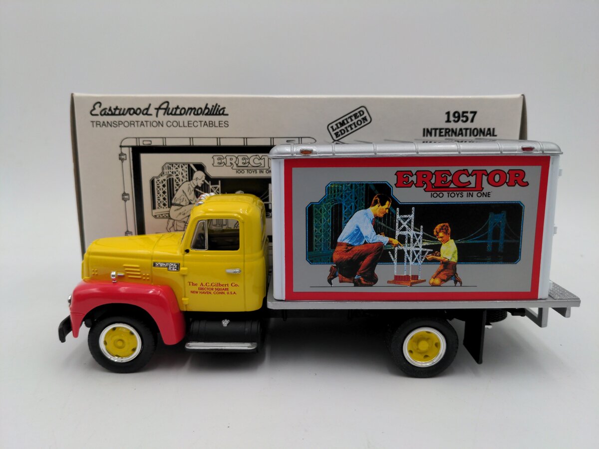 Erector 19-0111 1:34 1957 International R-190 w/ Dry Goods Van