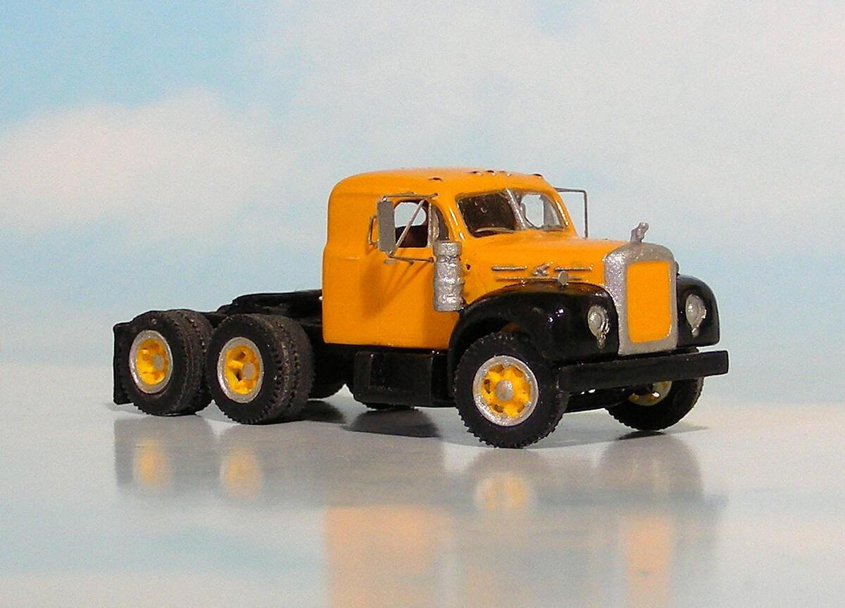 Sylvan Scale Models V-099 HO 1953-65 Mack B-61 Tandem Axle Tractor Kit