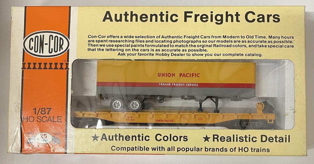 Con-Cor 0001-009153 HO Scale Union Pacific 54' Flatcar Trailer