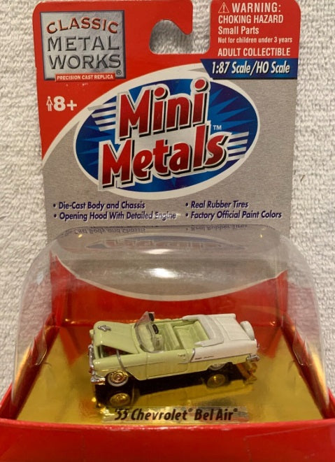 Classic Metal Works 30106 HO Lime Green/White 55 Chevrolet Bel Air Convertible