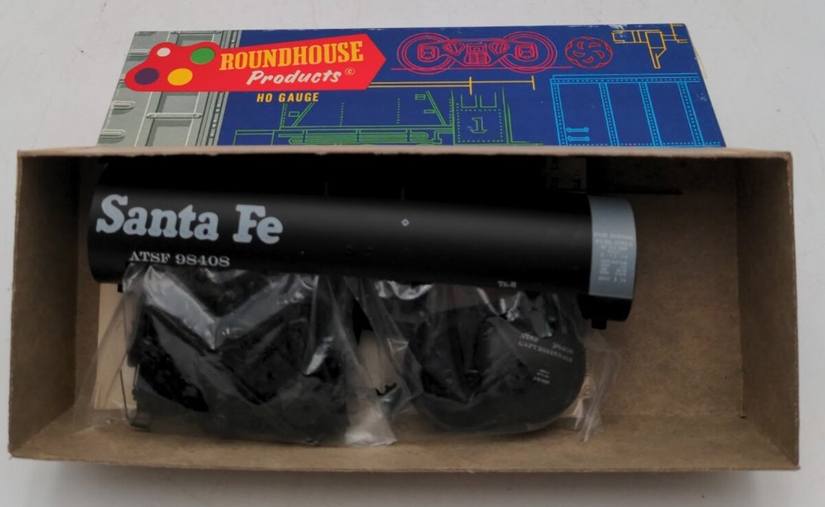 Roundhouse 1372 HO Santa Fe 50'''' Tank Car Road Number 98408 Kit