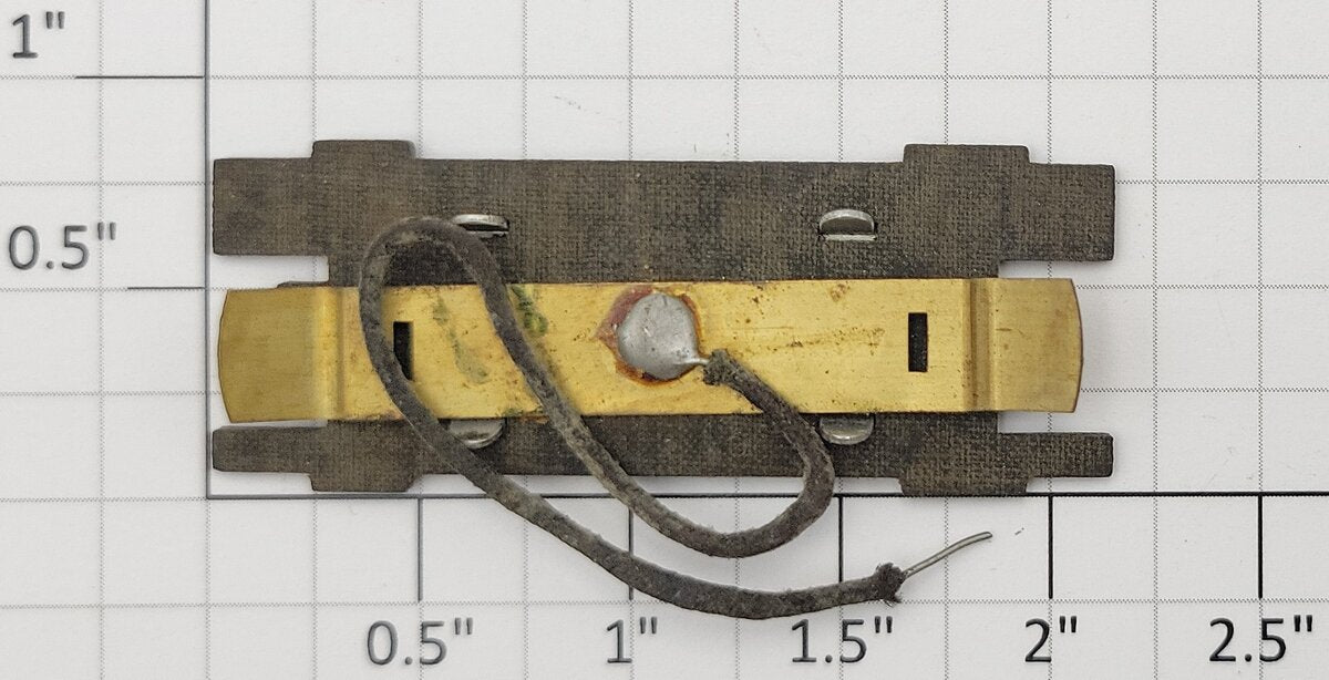 Lionel 2034-126 O27 Gauge Collector Plate Assembly Wired without Rollers