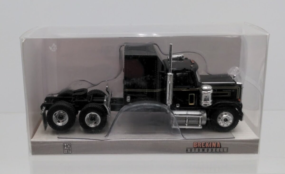 Brekina Automodelle 85776 HO Scale GMC General Tractor Trailer Truck W/Mirrors