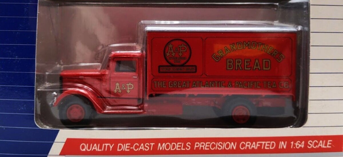 AHL L03015 1:64 Scale Red Peterbilt A & P Grandmother's Bread Delivery Truck