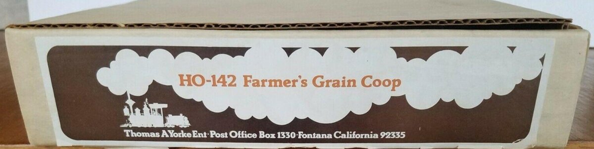 Thomas A Yorke Ent 142 HO Farmer's Grain Coop Craftsman Building Kit