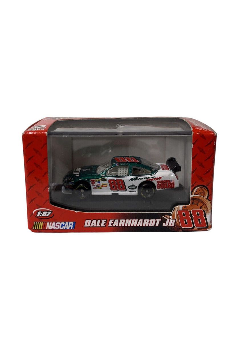Winners Circle 70530 1:87 #88 Dale Earnhardt JR Amp Racing Car1