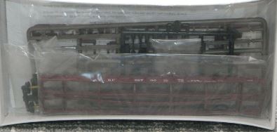 Walthers 932-3777 HO Scale 54' GSC Flat Car Santa FE Kit #92790