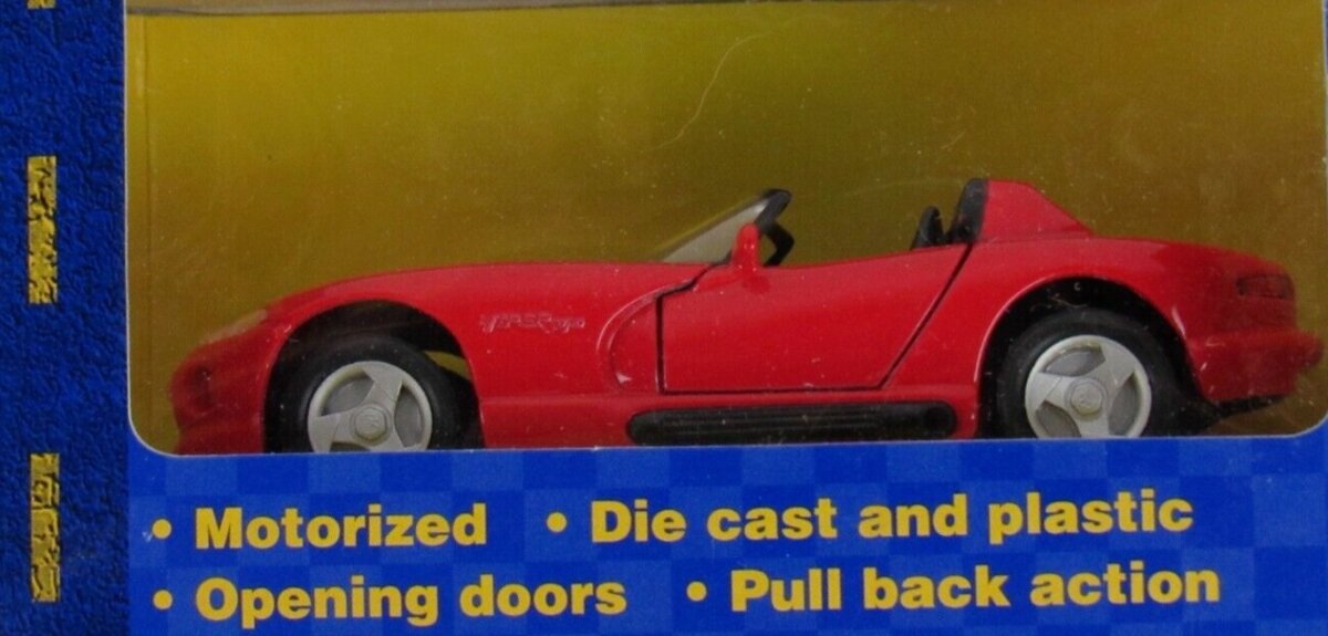 Maisto 21094 1:43 Road & Track Red Corvette Convertible Motorized