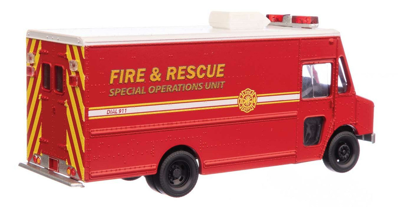 Walthers 949-12107 HO Fire & Rescue Morgan Olson Route Star Van