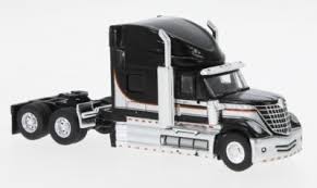 Brekina Automodelle 85825 1:87 2010 International LoneStar Sleeper-Cab Semi
