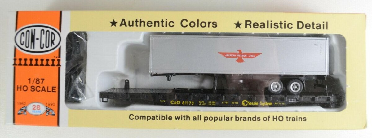 Con-Cor 0001-9180 HO 54' COFC Chessie Flat w/APL Container