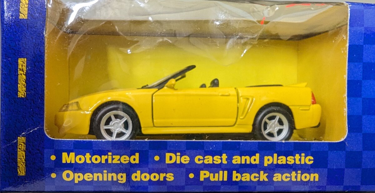 Maisto 21094 1:43 Road & Track Power Racer Yellow Dodge Viper Convertible