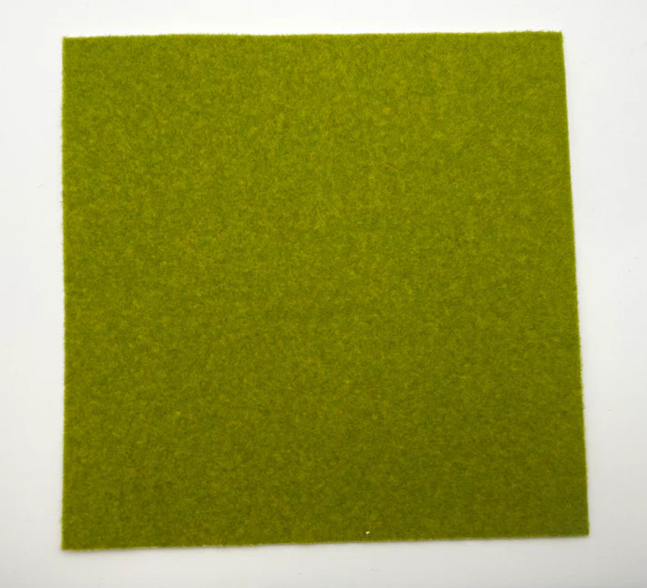 Rock Island Hobby 024404 5.9" Warm Summer Green Grass Sheet (Pack of 4)