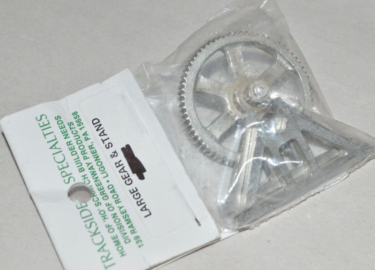 Trackside Specialties 475 HO Scale Large Gear & Stand 1.5" Diameter Old Stock