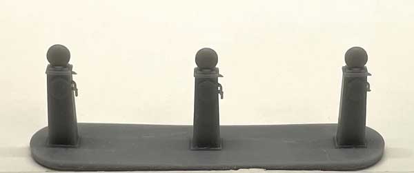 Phoenix Precision Models 31591 HO 1930s-1940s Gas Pump Island Kit