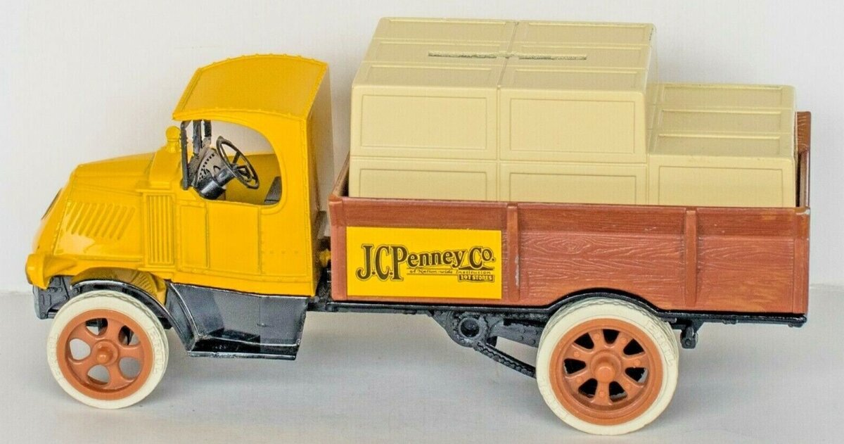Ertl 1926 1:38 Yellow JC Penny Truck Mack Crate Coin Bank