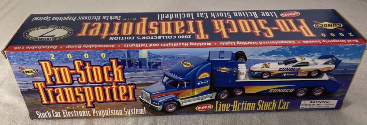 Sunoco 2000 1:43 Sunoco Pro-Stock Transporter with Drag Car 7th of a Series