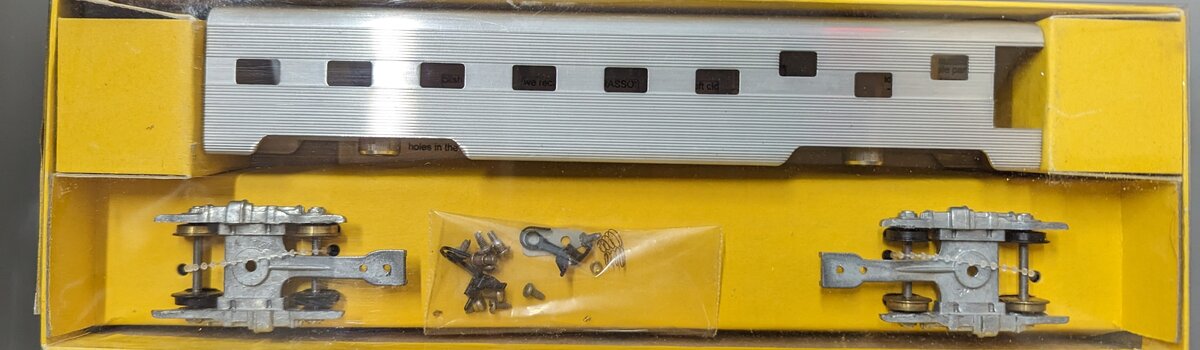OK 34 HO Engines/Steamliners Sleeper Passenger Car Metal Model Kit