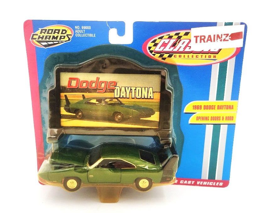 Road Champs 69000 1:43 Green 1969 Dodge Daytona With Billboard Diecast Vehicle