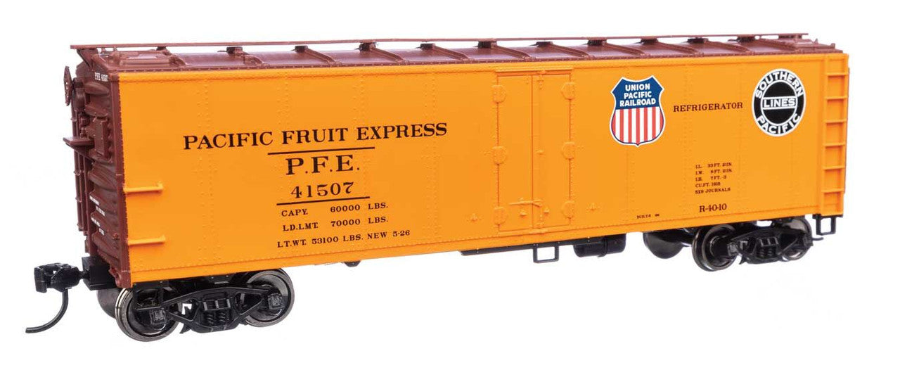 Walthers 910-41419 HO PFE/UP 40' Steel RTR Reefer with Dreadnaught Ends #41507