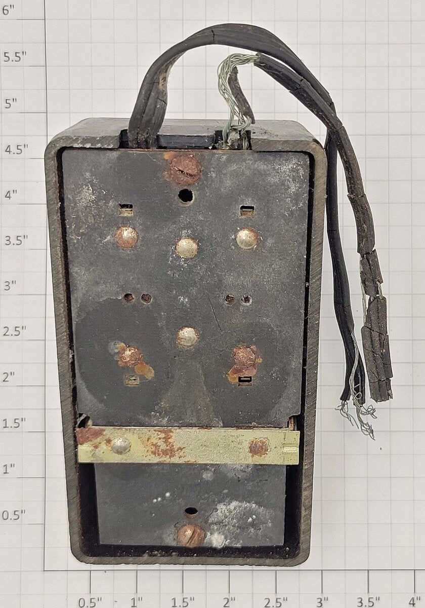 Lionel 1122-100 O27 Bakelite Bayonet Base Switch Controller with Wiring