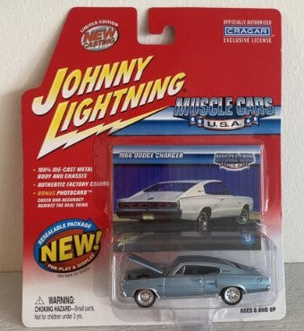 Johnny Lightning 205-02 1:64 Muscle Cars U.S.A. Light Blue 1966 Dodge Charger