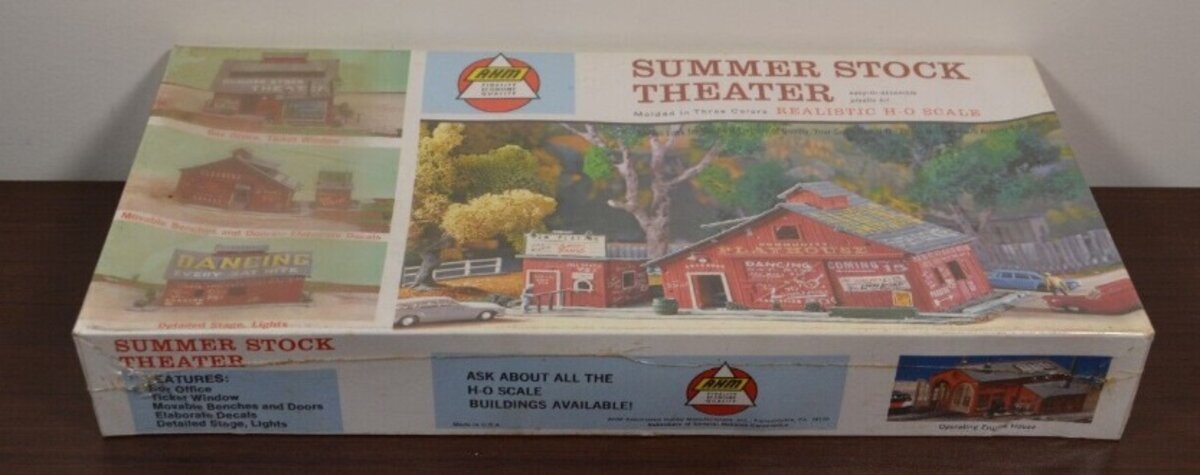 AHM 5855:398 HO Summer Stock Theater Molded in Three Colors Building Kit