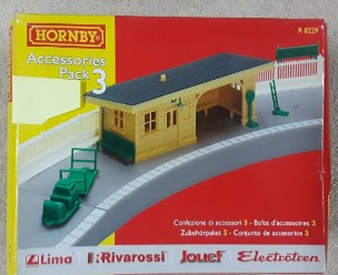 Hornby R8229 O Gauge Accessories Pack 3